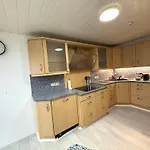 Cozy 5 Person アパート *