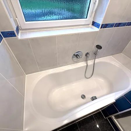 Cozy 5 Person Appartement *